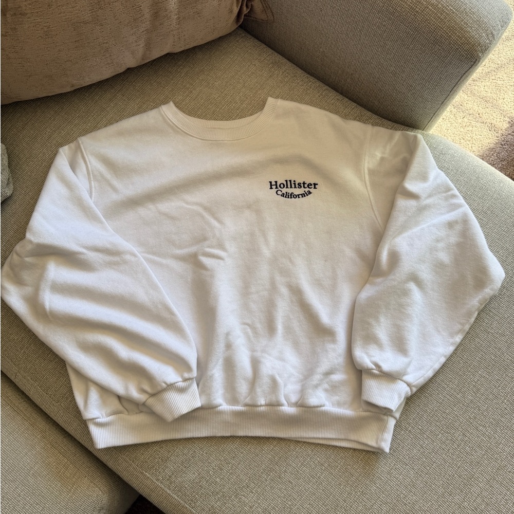 Hollister light Crewneck spring summer beachy Sweatshirt with black Logo